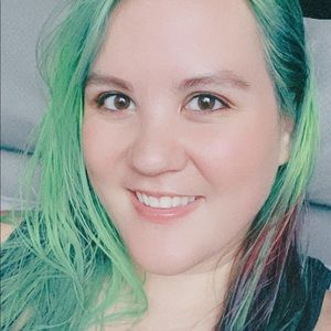 Meet your Posher, Haley